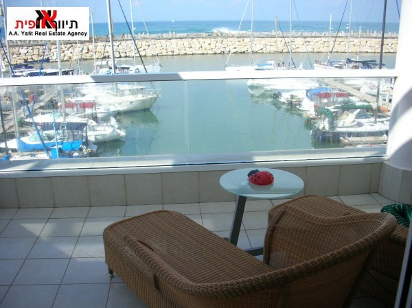 Israel Luxury Homes - 3 Bedrooms apartment for sale by the sea