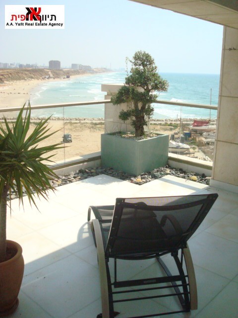 Israel Luxury Homes - Luxury Penthouse for rent Herzliya Marina 972 544788444